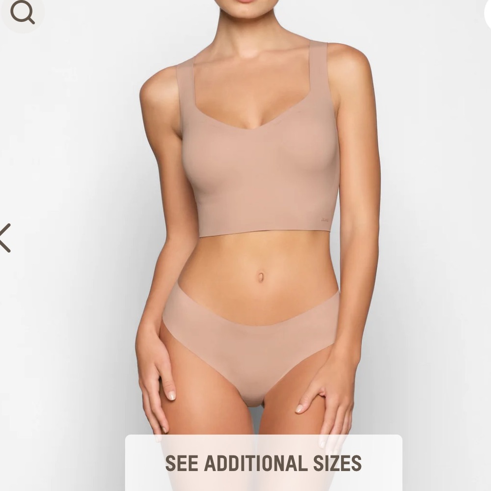 Skims naked scoop longline bra